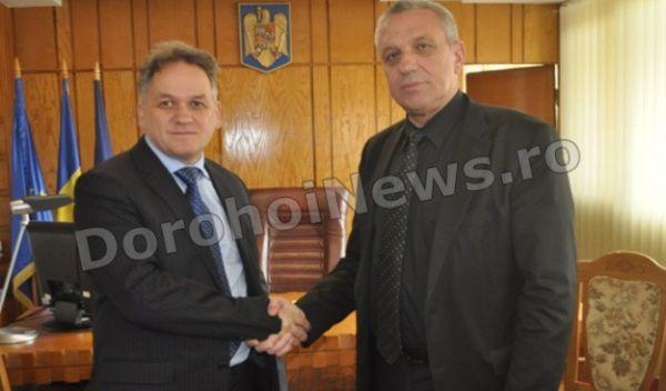 Dan Nechifor-prefect de Botosani si Costica Macaleti-fost prefect01