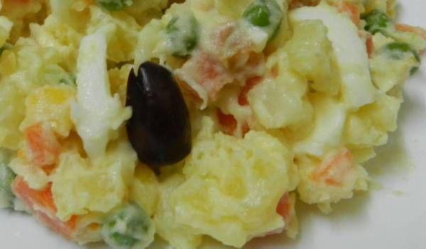 Salata braziliana de cartofi