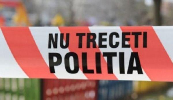 Bărbat găsit spânzurat