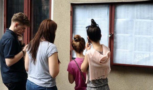 EDU.RO a picat în aşteptarea rezultatelor
