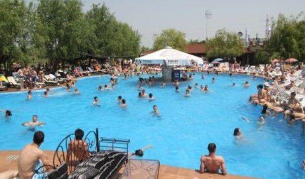 piscină