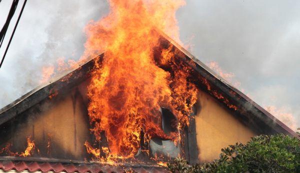 incendiu-casa