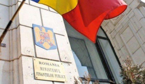 Funcționarii din finanțe dau în judecată angajatorii