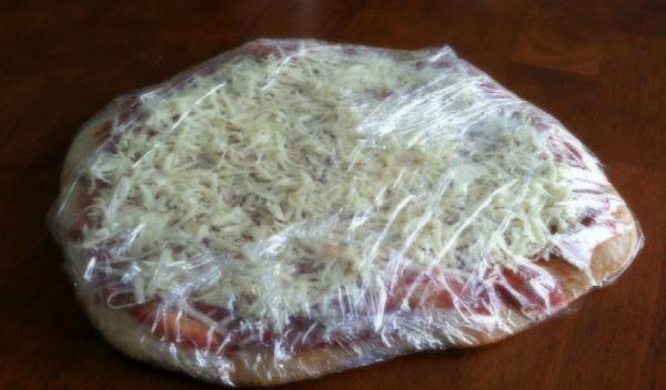 pizza congelată