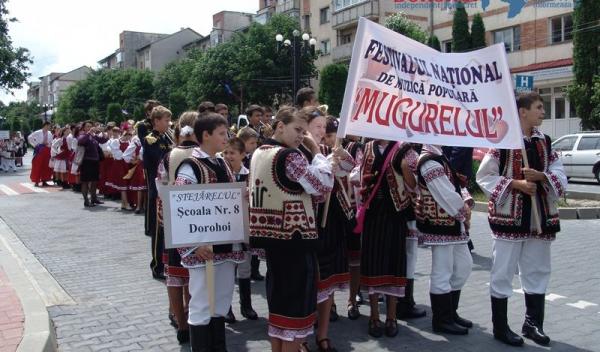 Festival_Mugurelul_ziua2001