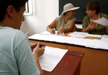 Cadrele didactice din comisiile de examinare