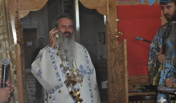 Sfintire Biserica Sfintii Împarati Constantin si Elena_Dorohoi012