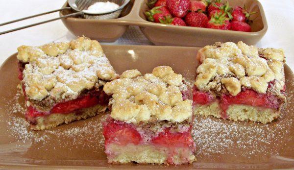 Crumble cu căpșune