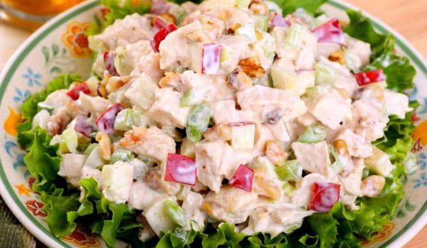 Salată de pui