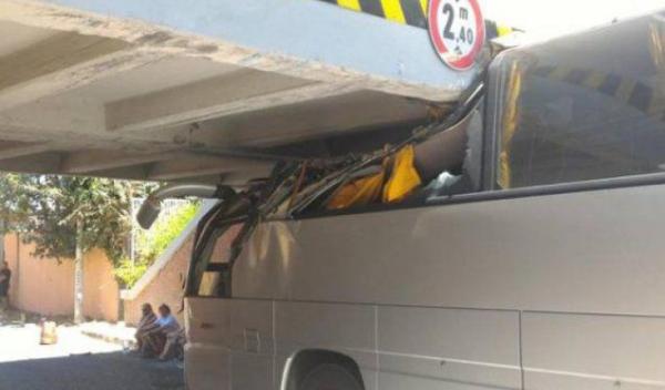accident autocar