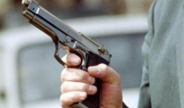 pistol_retea de socializare