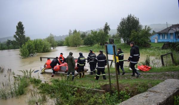 inundatii botosani 08