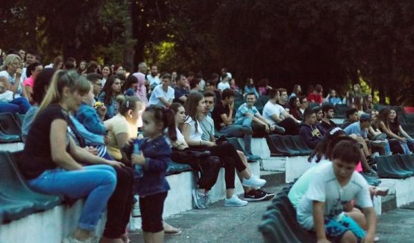 seara de socializare 11