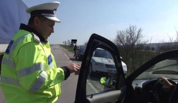 politist-in-trafic
