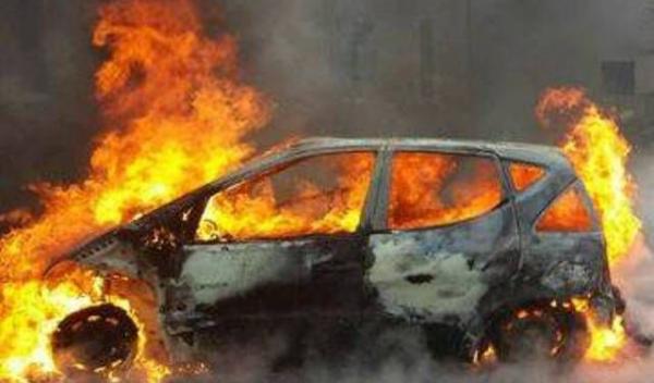 Incendiu auto