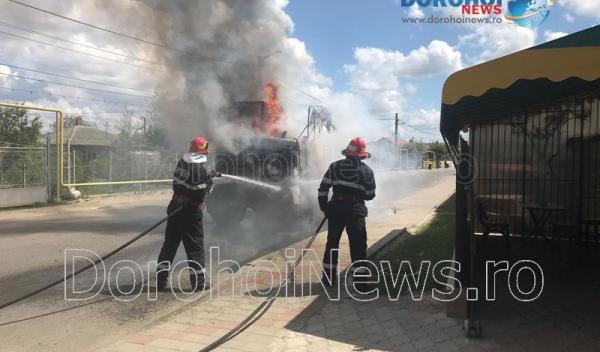 Incendiu excavator la Dorohoi_02