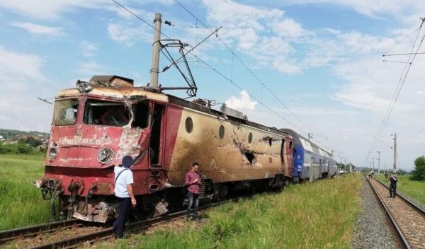 tren deraiat
