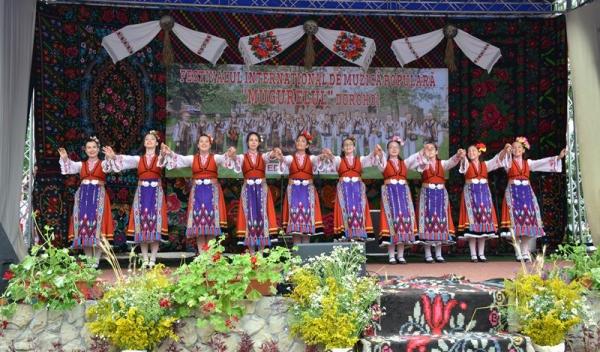 Ansambluri Festivalul Mugurelul 2019_047