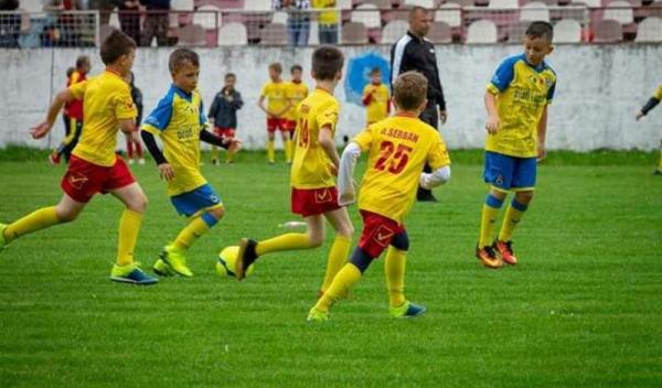 fotbal juniori (2)