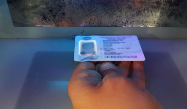 Permis de conducere fals descoperit la controlul de frontieră