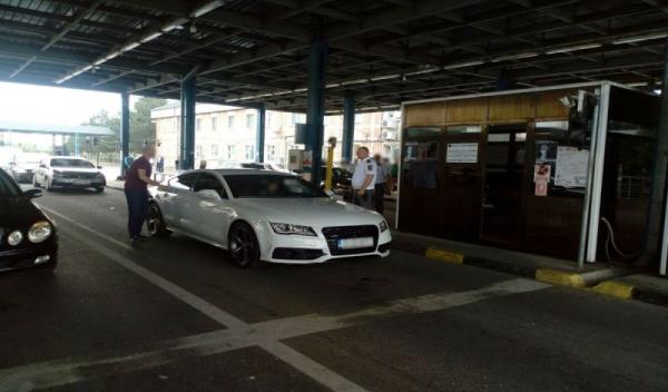 Autoturism radiat din circulaţie2