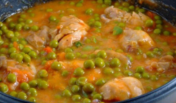 mancarica-de-mazare-cu-carne-de-pui