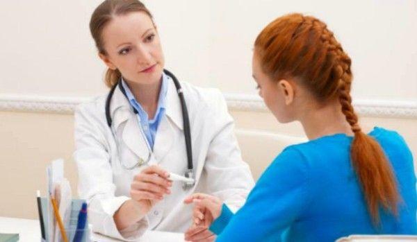 femeie_la_doctor