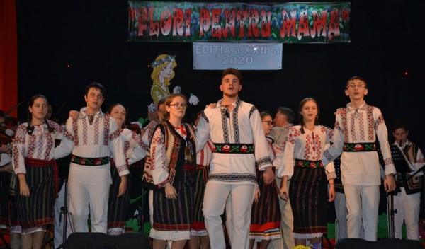 Flori pentru mama folclor_41