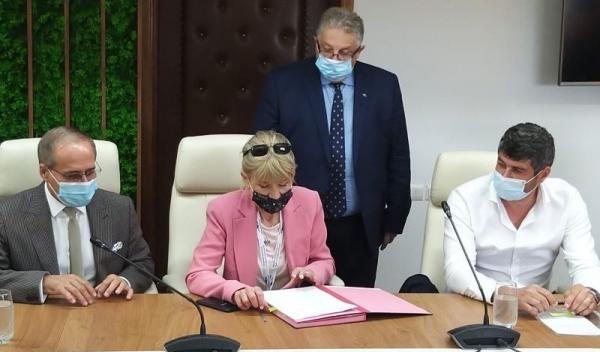 foto semnare contract CNAIR (3)