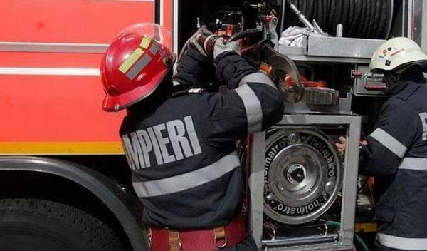 pompieri_incendiu