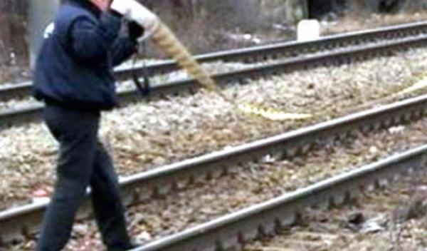 sinucidere tren
