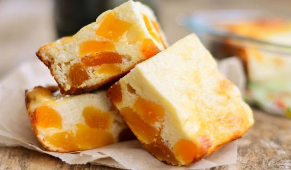Prajitura-cu-branza-dulce-si-caise