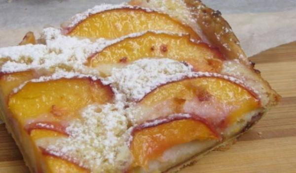 tarta-cu-piersici