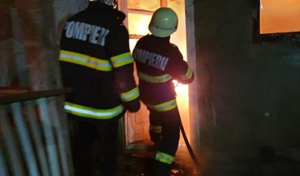 incendiu casa