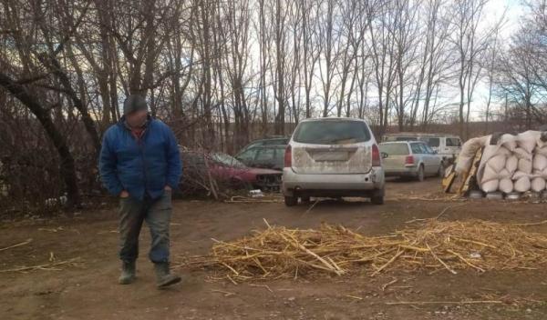 Autoturism cu numar fals