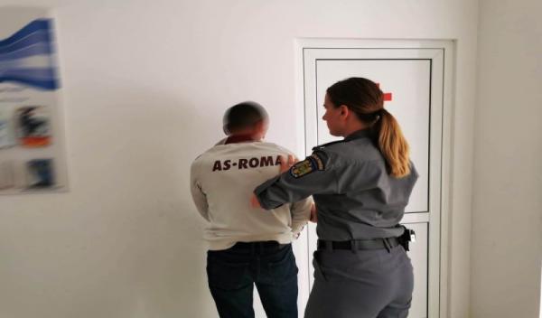 Urmărit reţinut de poliţiştii de frontieră botoşăneni