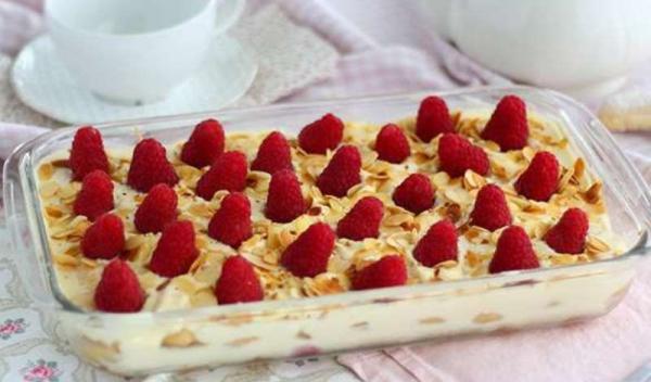 tiramisu-cu-zmeura