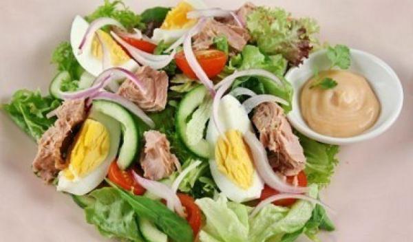 salata-cu-ton-si-ou