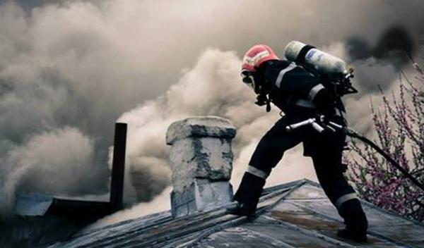 incendiu cos de fum