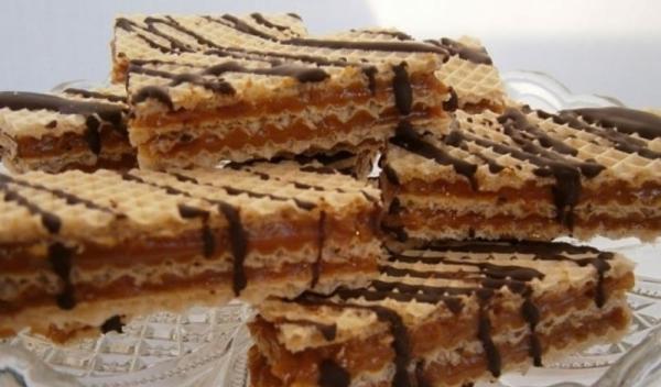 prajitura-cu-foi-de-napolitana
