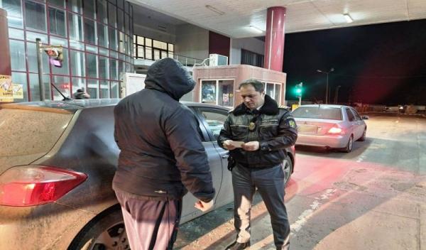 La volan cu permis fals de conducere