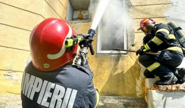 Incendiu Botosani_ (1)