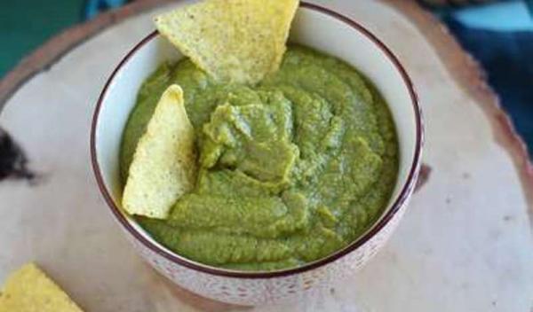 Guacamole de mazăre și lămâie verde