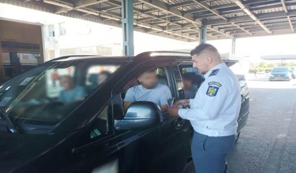 Transportul de documente false se sancționează penal
