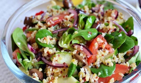 salata-de-bugur-si-quinoa-1