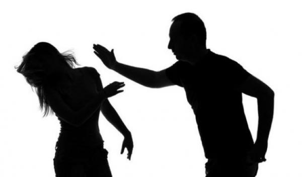 violență