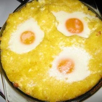 mamaliga-cu-ochiuri-in-cuib