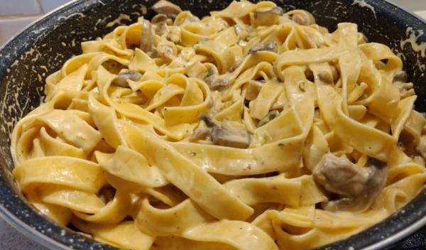 Papardelle-picante-cu-ciuperci
