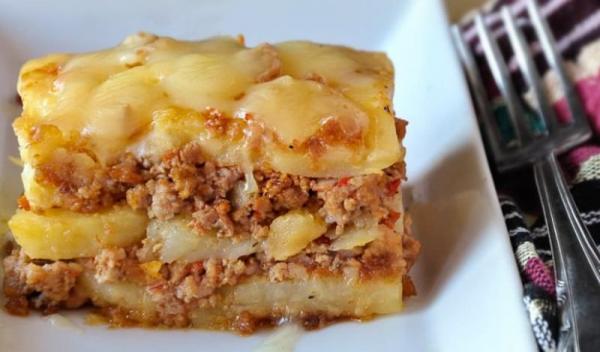 musaca-de-cartofi-cu-carne
