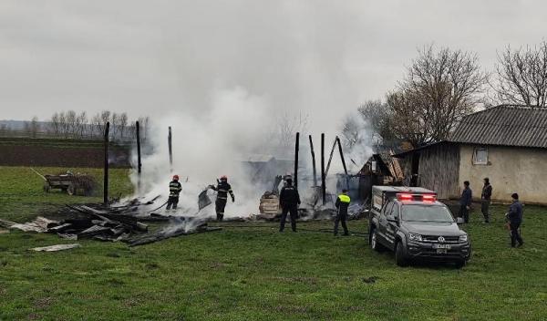 Incendiu adapost